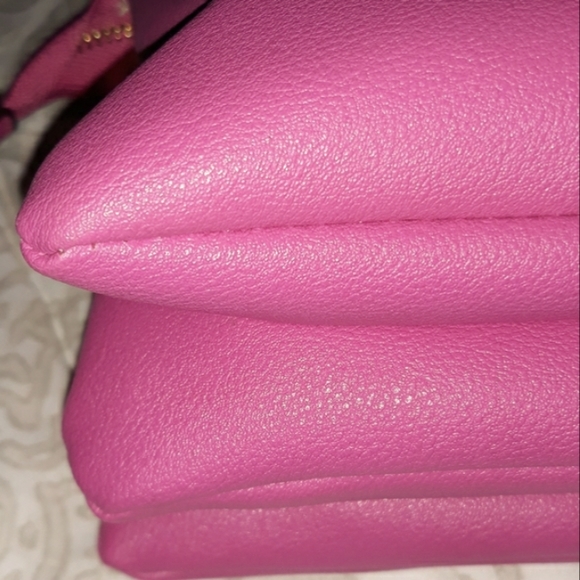 NWT, Beautiful  Juicy Couture cross body purse - Picture 6 of 16